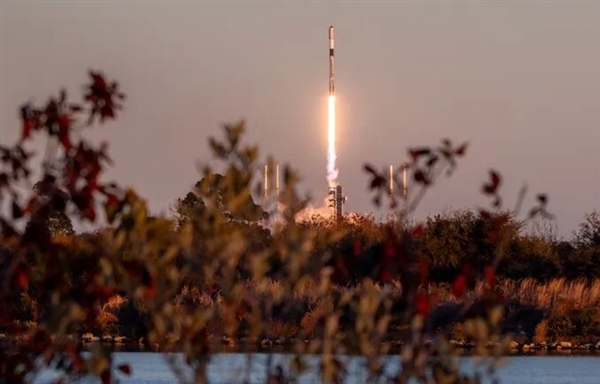 越南也要冲向太空!航天巨头牵手马斯克SpaceX:计划明年发射卫星