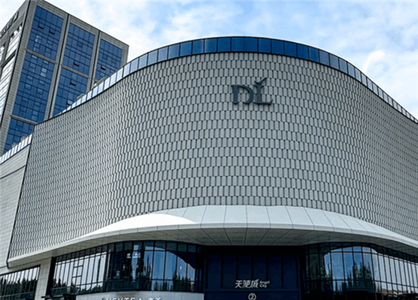于东来回应关闭胖东来25年老店:负责人工作失误 个别租金涨到无法想象