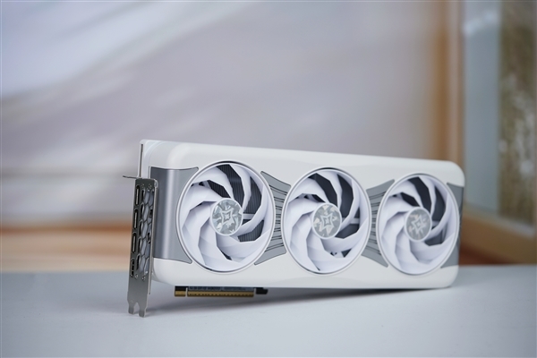 对标NVIDIA-SMI!英特尔发布XPU Manager 2.1:新增多卡P2P互联监控