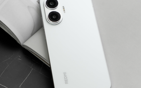 新机纷纷砍 1TB，目前“性价比最高”的大内存手机，7550mAh+金属边框