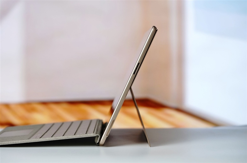 新一代 Surface Pro,13英寸评测:性能能效进步巨大 核显媲美最新X86