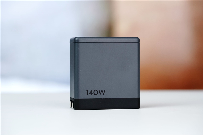 7A数显线+大疆设备优先!DJI Power 140W 氮化镓充电套装深度体验:一个充电头搞定大疆全家桶