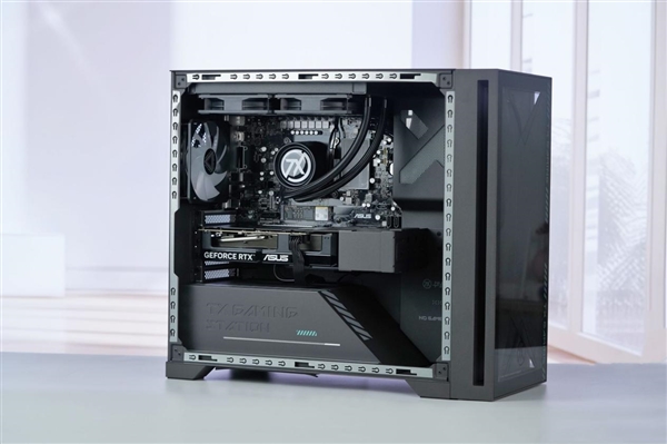 酷睿Ultra 9+RTX 5060 Ti 华硕天选7X台式机图赏