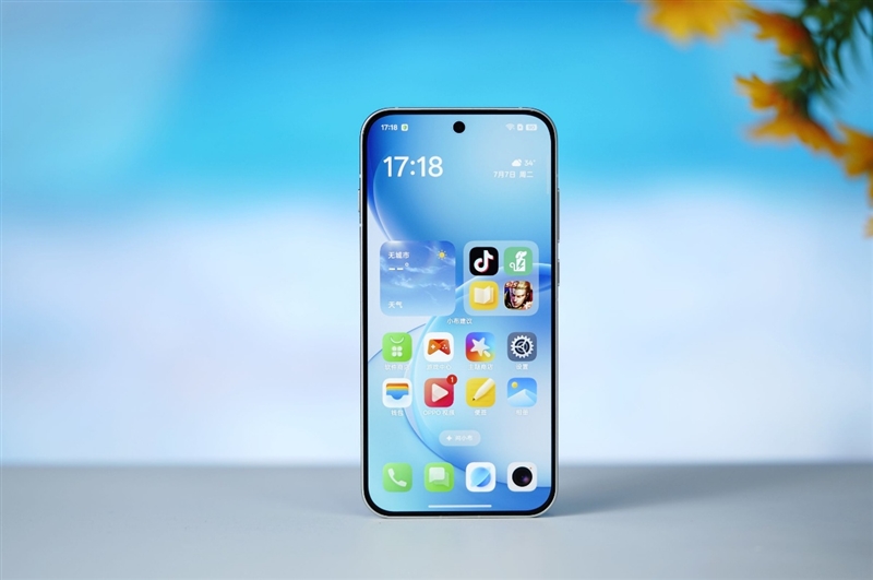 裸眼3D超吸睛!OPPO Reno16手机评测:人人都说好看的影像轻旗舰