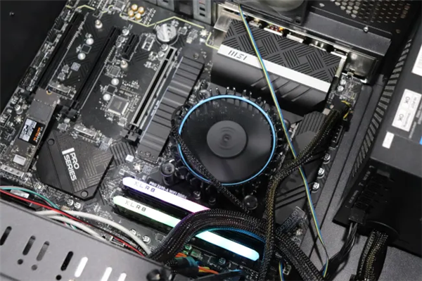开源固件比官方还狠！Dasharo让微星Z690/Z790主板首次支持CPU超频