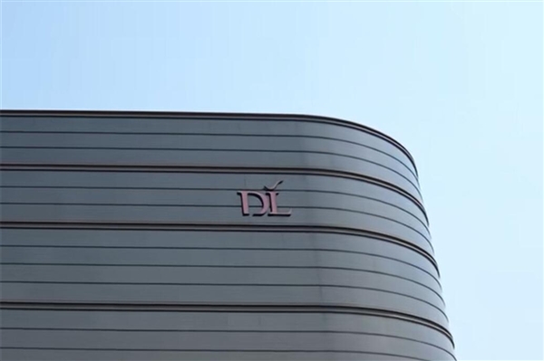 许昌胖东来附近老板流泪说舍不得:有胖东来大家才知道许昌