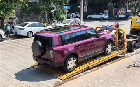 预售43.98万起 享界G9寰宇红实车曝光：小姐姐一眼爱！