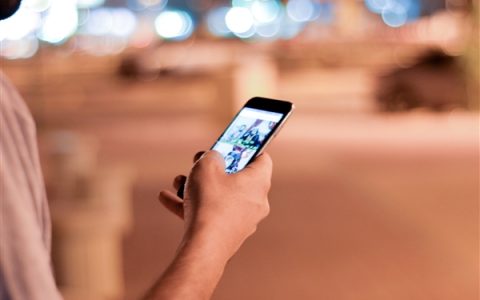 存储影响下手机还要涨 2028年看不到降价
