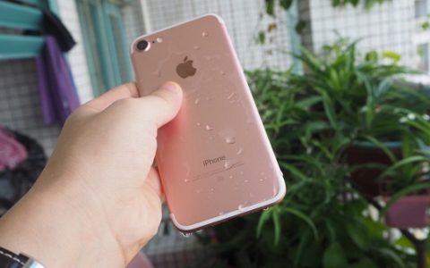 手机进水后要做什么补救 手机进水维修方法