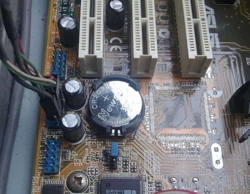 主机开机正常但是显示器不亮怎么办 电脑故障问题解答