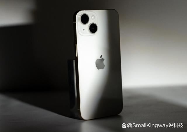 华为Nova 12 Ultra和iPhone 14哪款值得购买? 对比五点就懂了