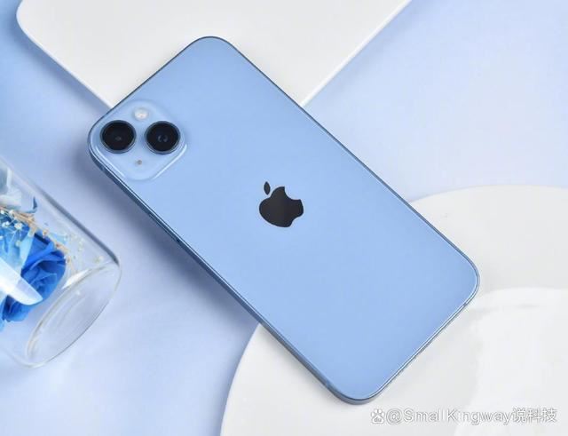 华为Nova 12 Ultra和iPhone 14哪款值得购买? 对比五点就懂了
