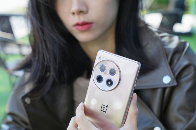 2500元怎么选手机 四月2500档位高性能手机推荐