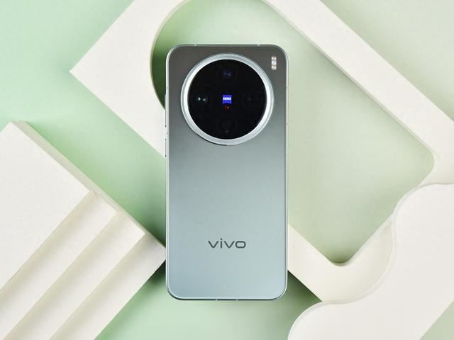 mini手感 Pro实力! vivo X200 Pro mini上手体验