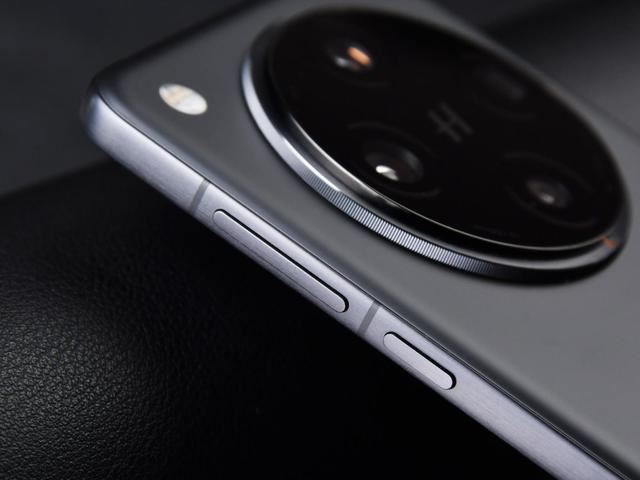 价差1100元的OPPO Find X8/Find X8 Pro怎么选? FindX8/Pro对比测评