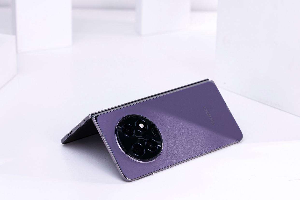 折痕消失术! OPPO Find N5 折叠屏真机实拍