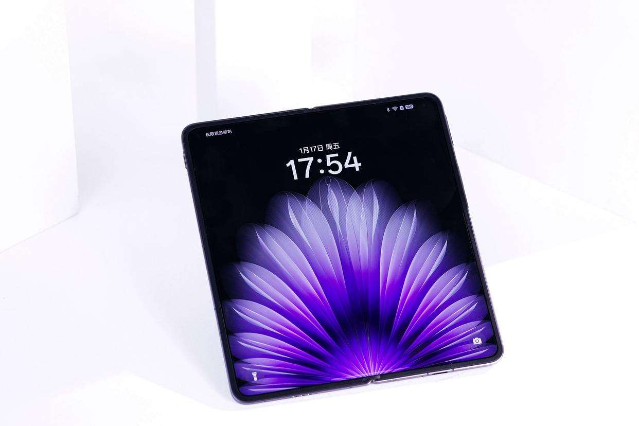 折痕消失术! OPPO Find N5 折叠屏真机实拍