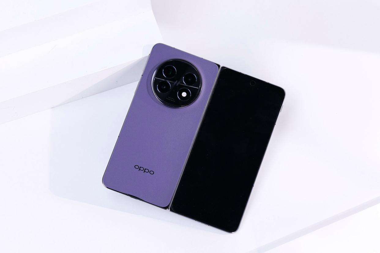 折痕消失术! OPPO Find N5 折叠屏真机实拍