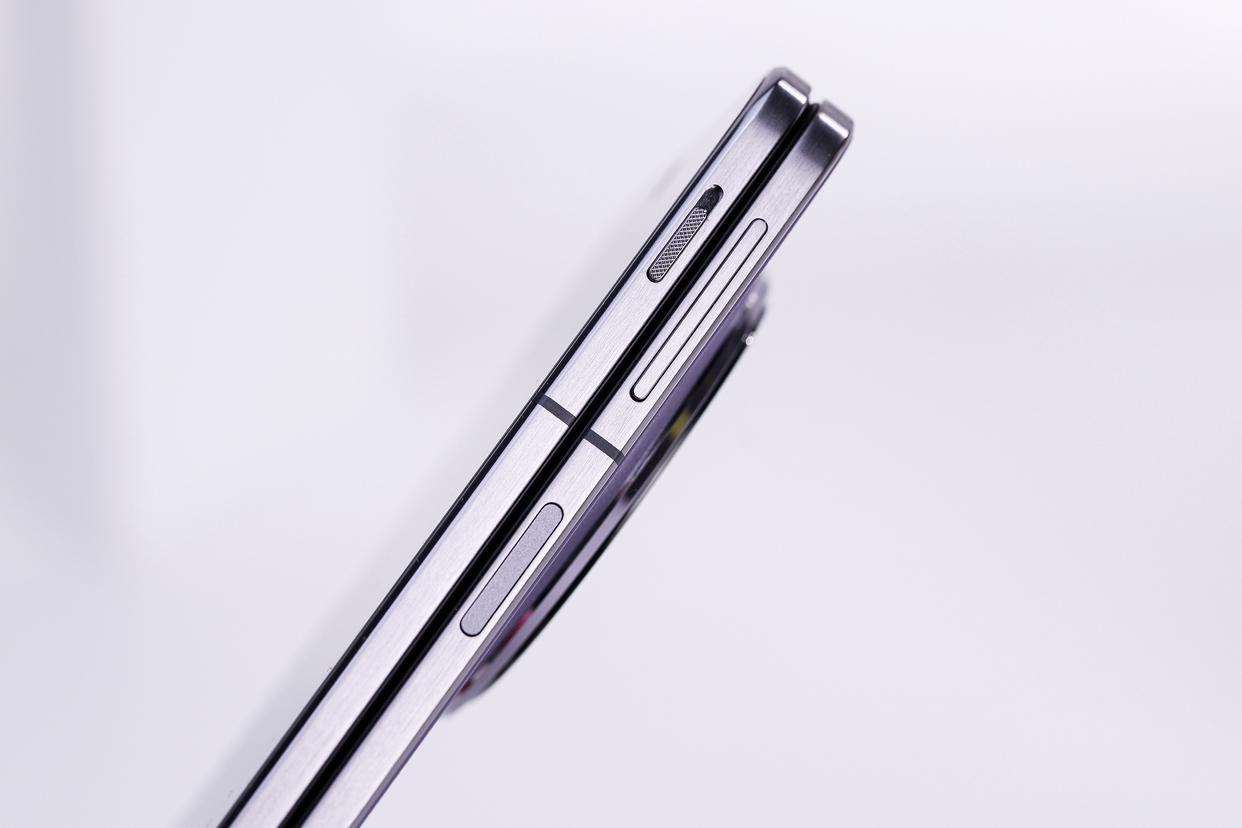 折痕消失术! OPPO Find N5 折叠屏真机实拍