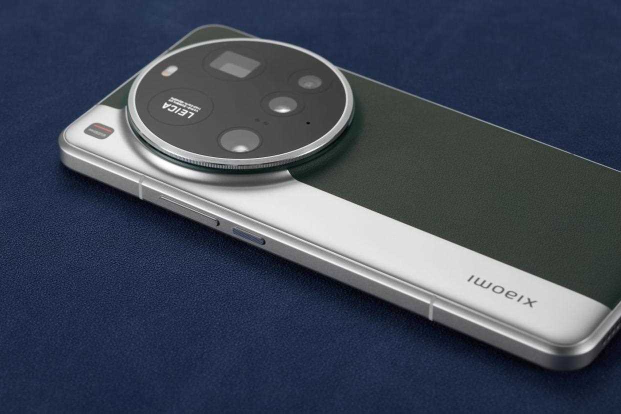 史上第一次双拼色! 小米 15 Ultra松柏绿手机图赏