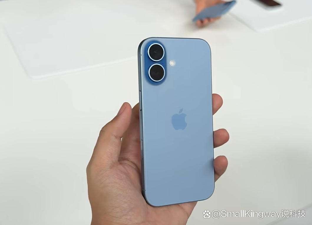 iPhone17和iPhone16 Pro咋选? 一文讲透苹果16Pro与17基础款参数对比