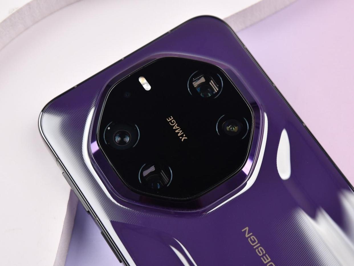 华为最顶级高端旗舰! 华为Mate 80 RS 非凡大师上手体验